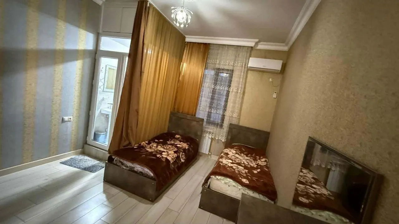 Квартира, 5-комн., 200 м²