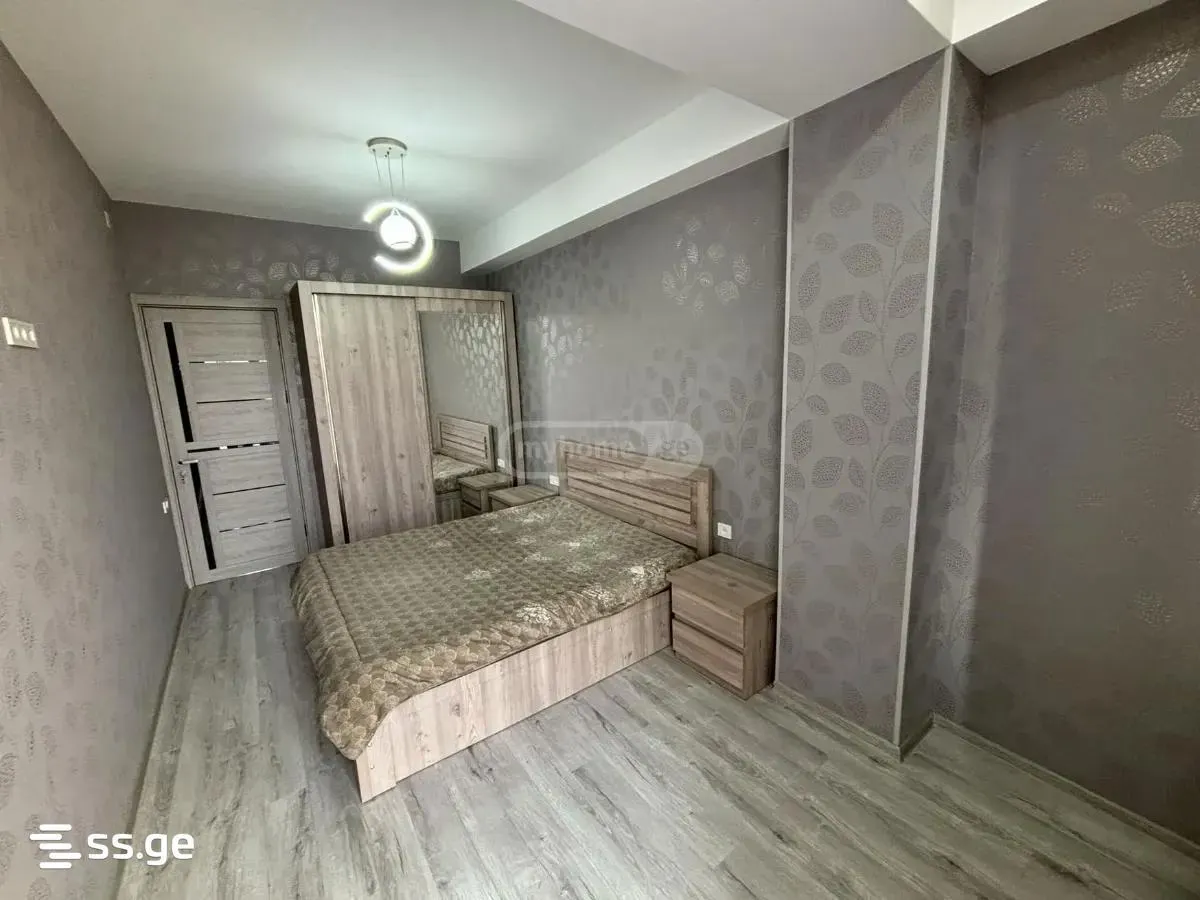 Apartment, 3-room, 90 m²
