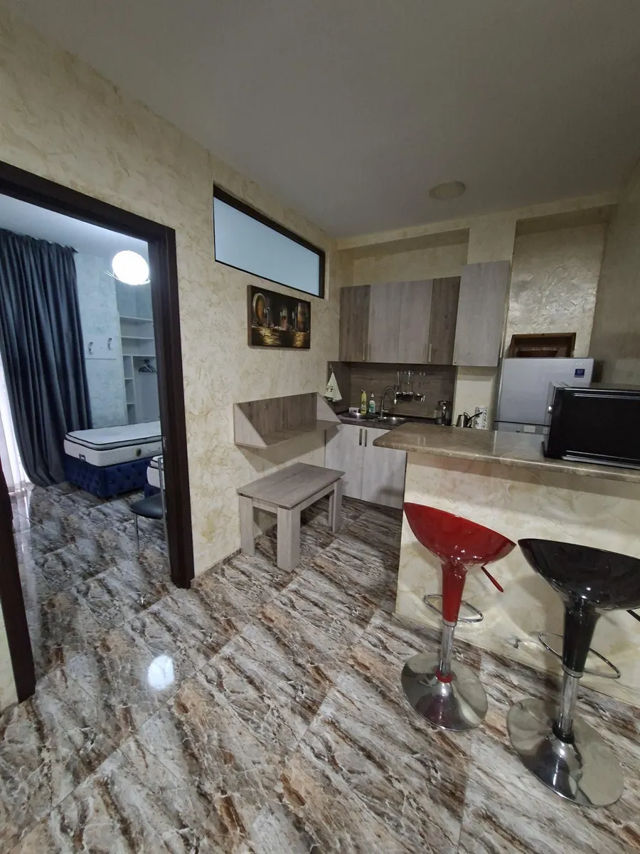 Квартира, 3-комн., 56 м²