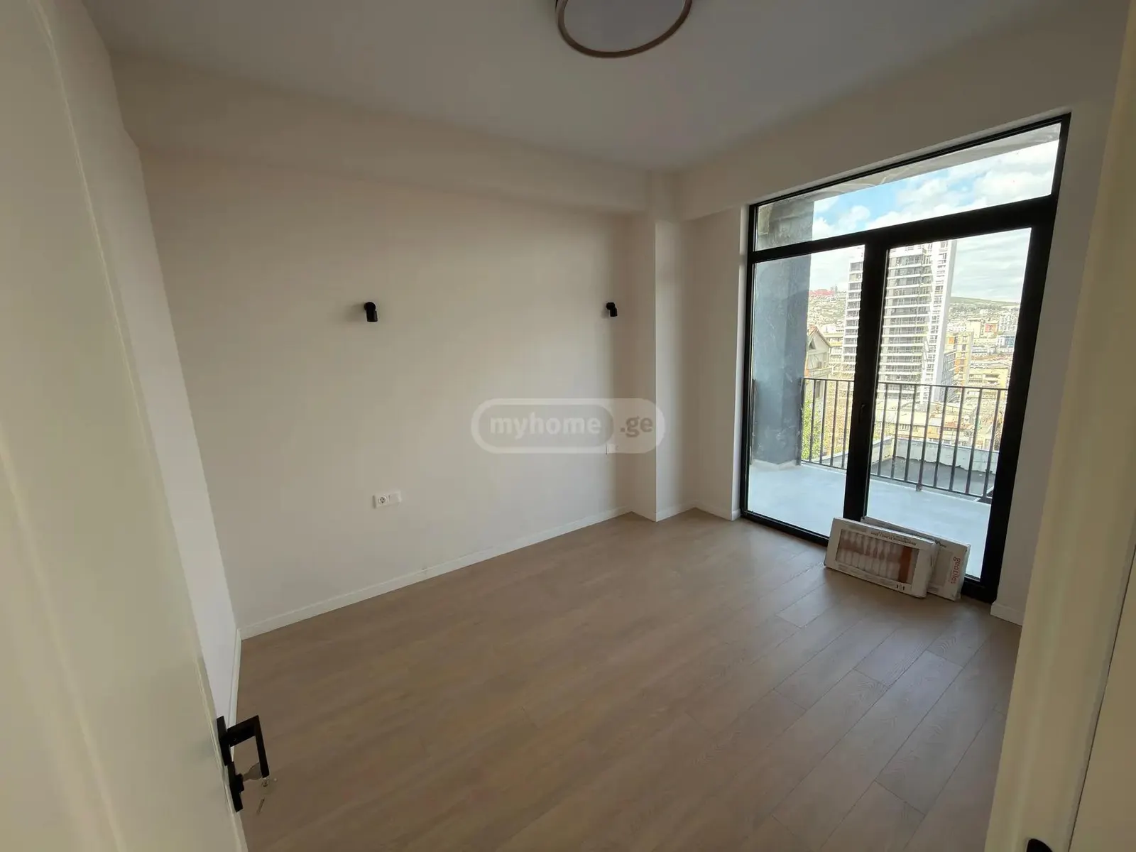 Квартира, 3-комн., 63 м²
