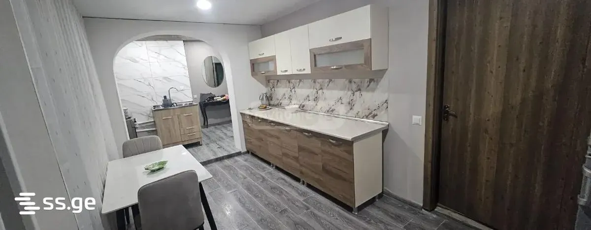 Apartment, 4-room, 85 m²