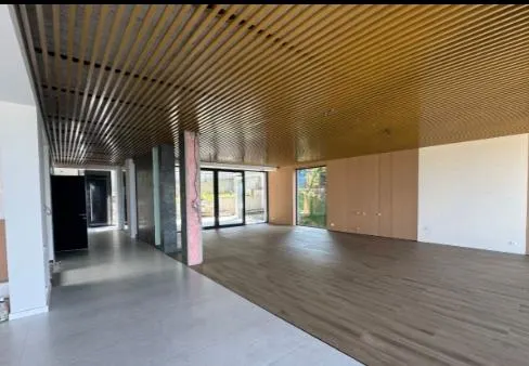 Дом, 5-комн., 750 м²