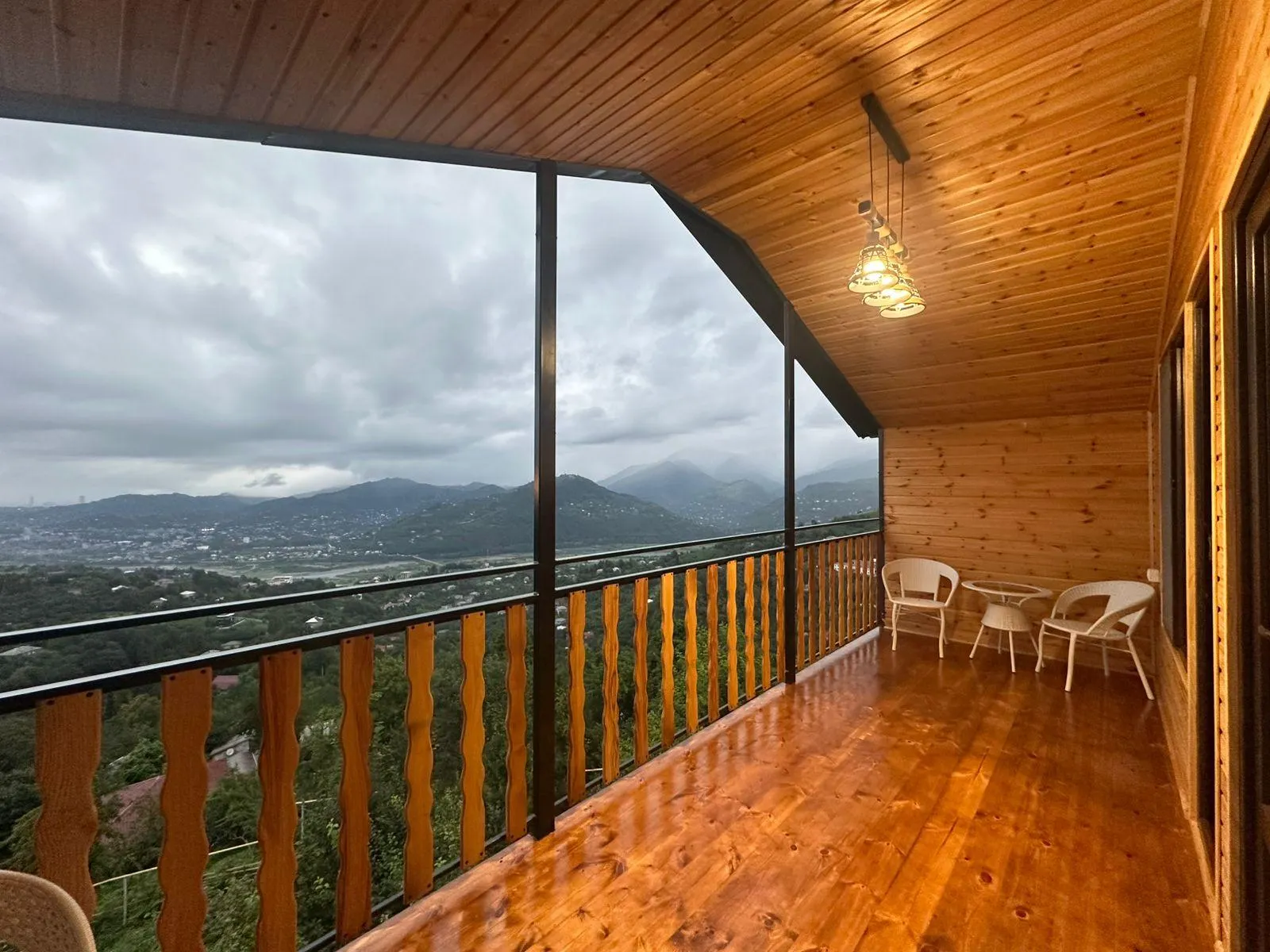 House, 3-room, 80 m²