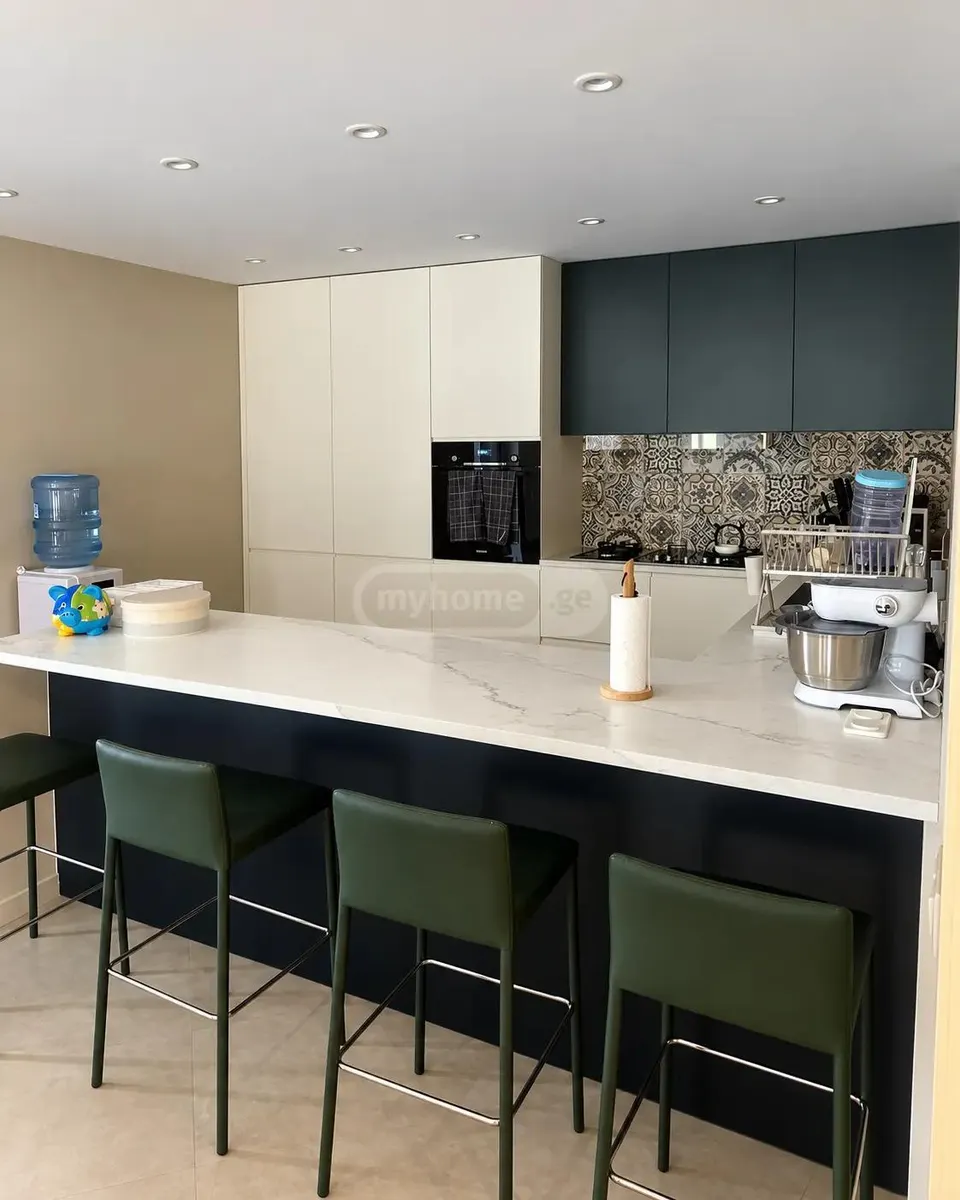 House, 5-room, 500 m²