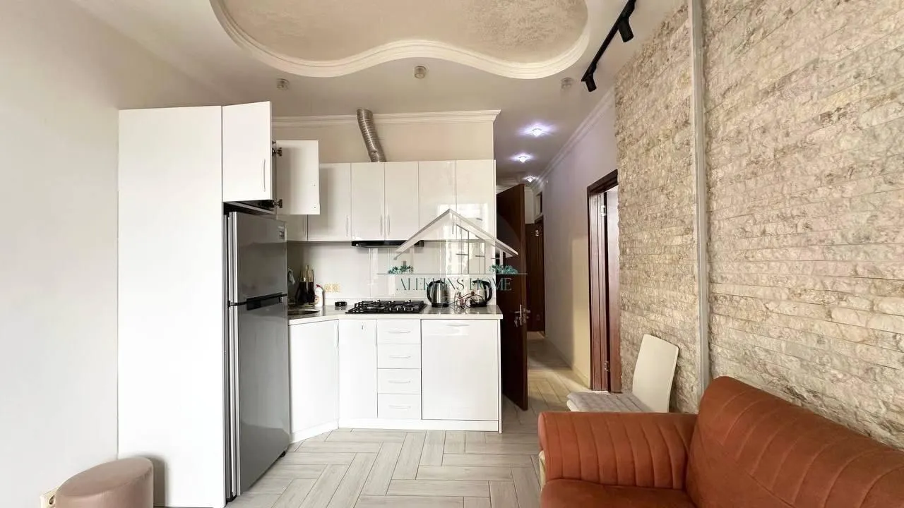 Квартира, 3-комн., 65 м², Shota Rustaveli St, 15/7