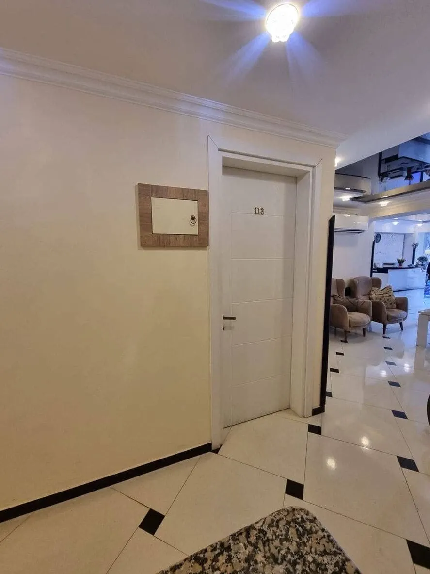 Apartment, 7-room, 200 m²