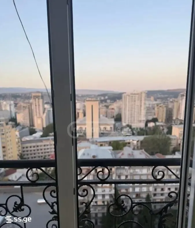 Apartment, 4-room, 110 m²