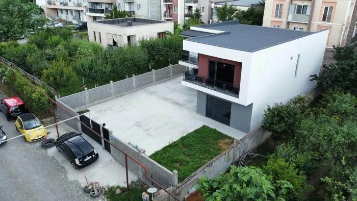 House, 5-room, 280 m²