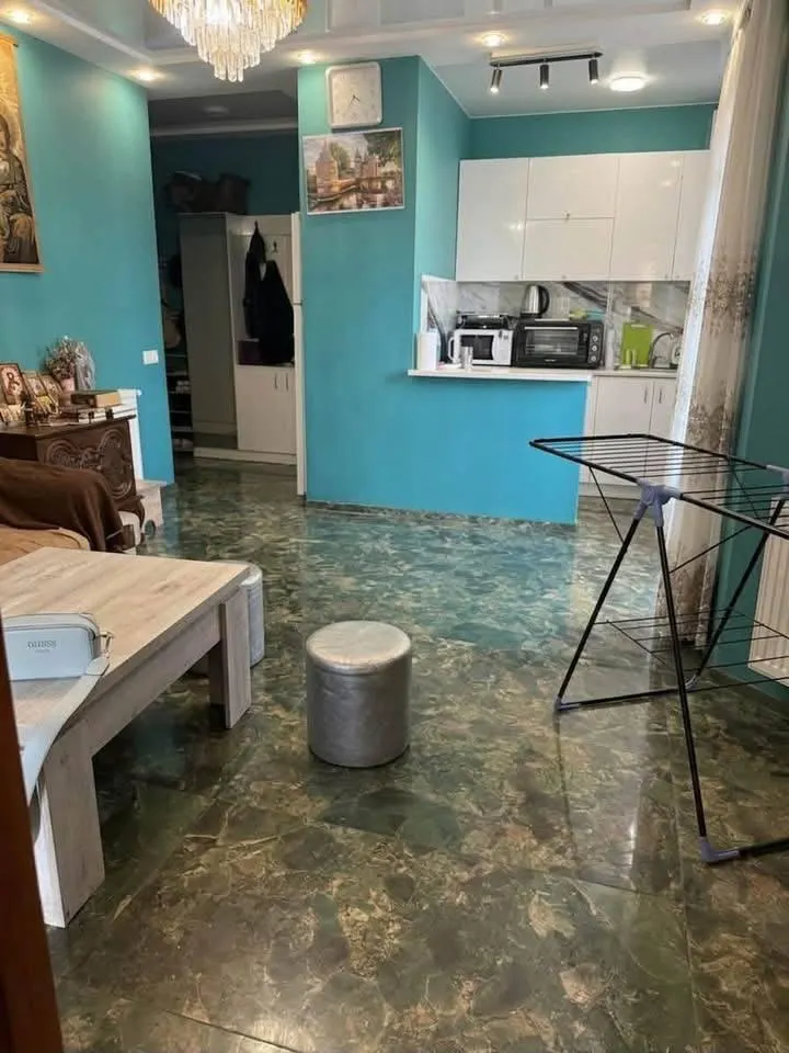 Квартира, 3-комн., 70 м²