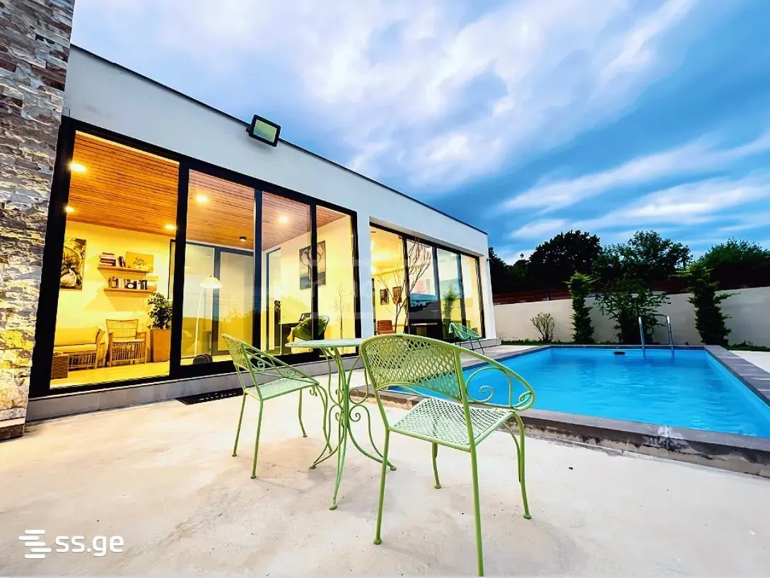 Дом, 5-комн., 750 м²