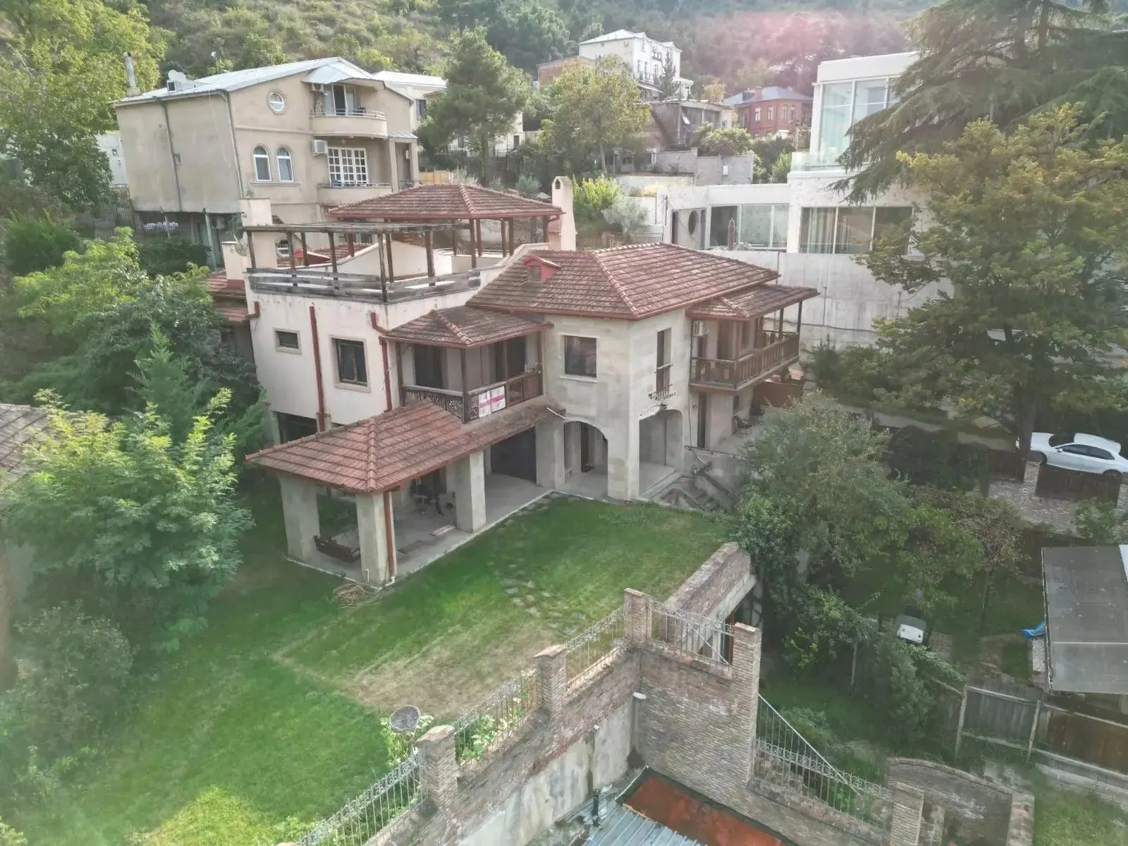 Дом, 10-комн., 900 м²