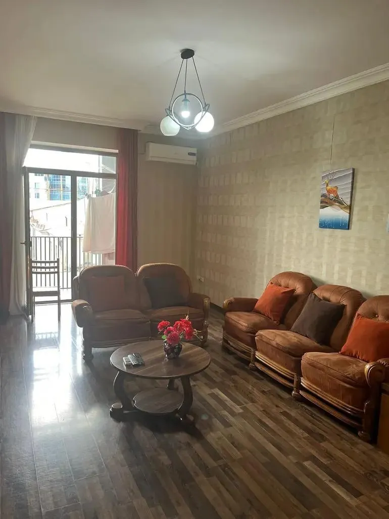 ბინა, 2-ოთახიანი, 60 მ², Pekini Plaza