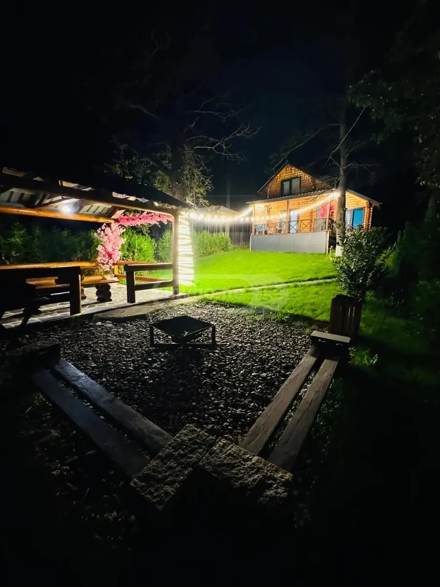 House, 5-room, 450 m²