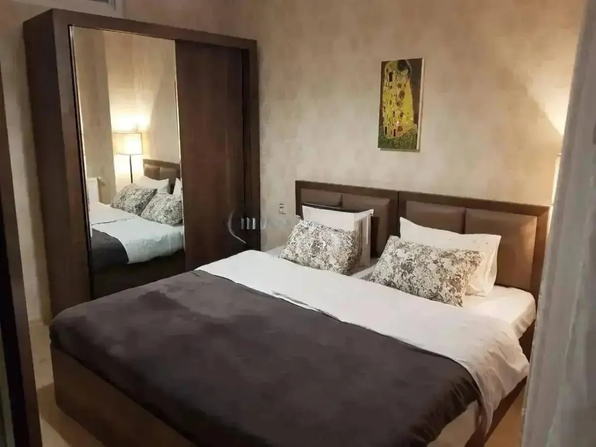 Квартира, 3-комн., 70 м²