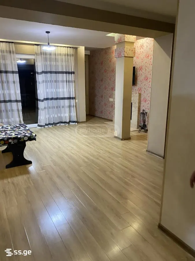 Apartment, 3-room, 115 m²