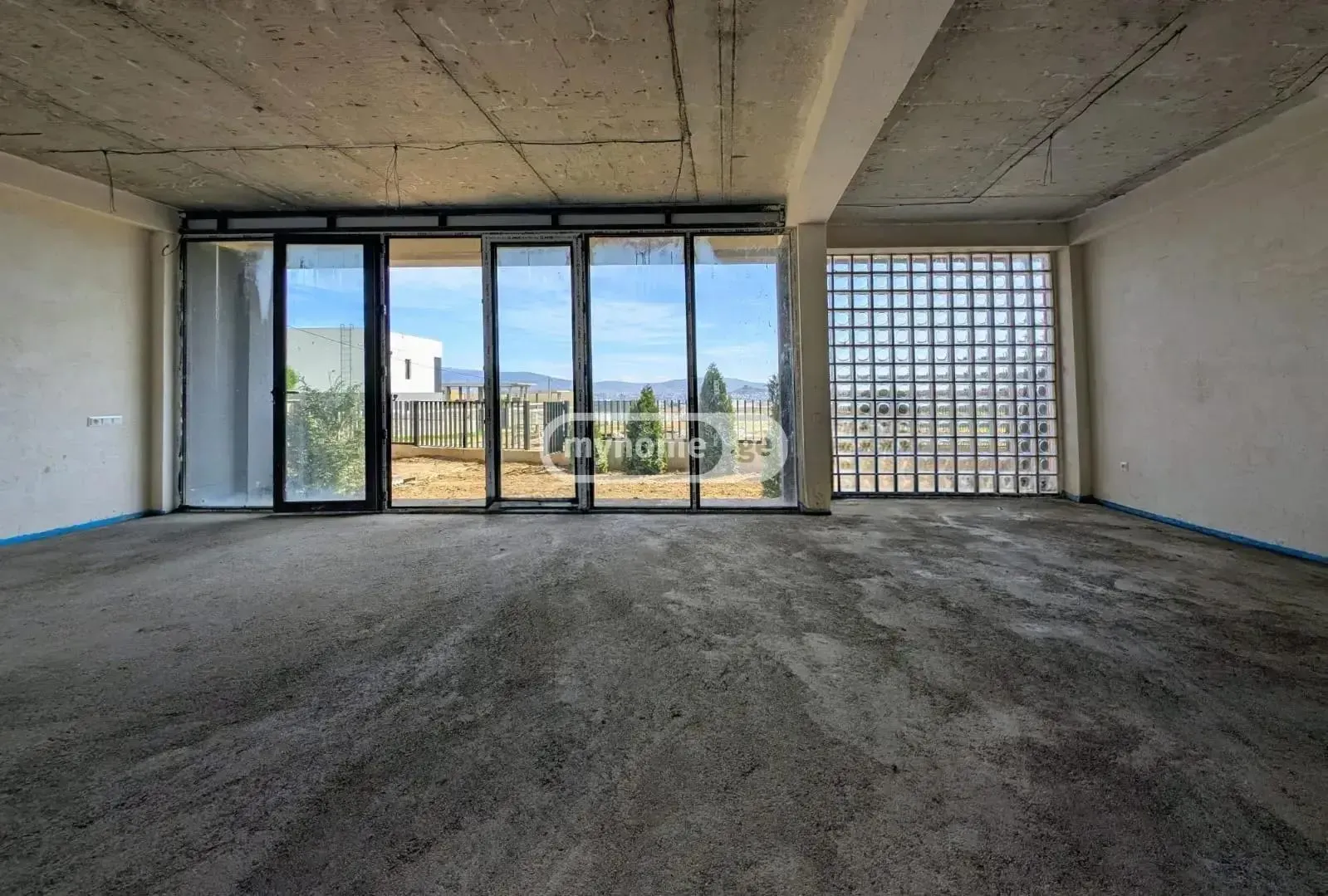 Дом, 5-комн., 290 м²