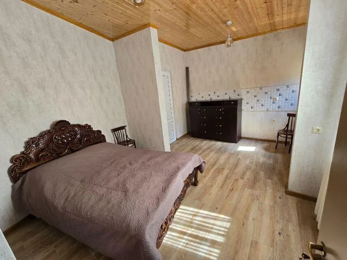 House, 4-room, 90 m²