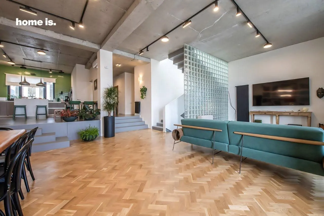 House, 10-room, 600 m²