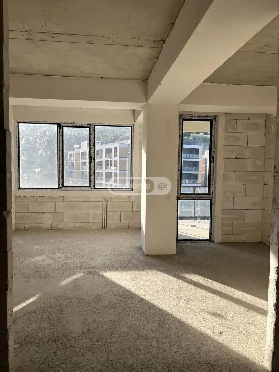 Квартира, 3-комн., 83.6 м²