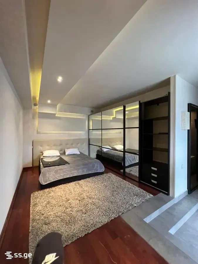 Apartment, 3-room, 100 m²