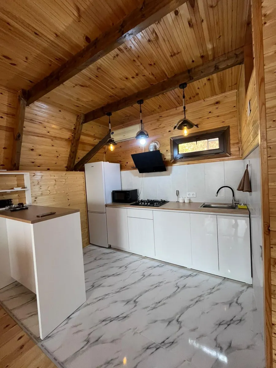 House, 3-room, 90 m²