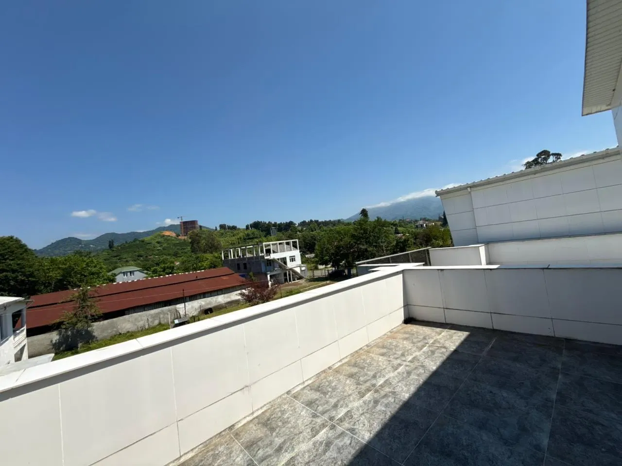 House, 4-room, 140 m²