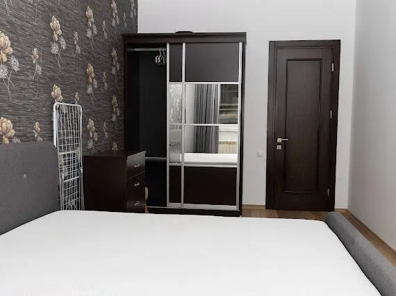 Квартира, 2-комн., 90 м²