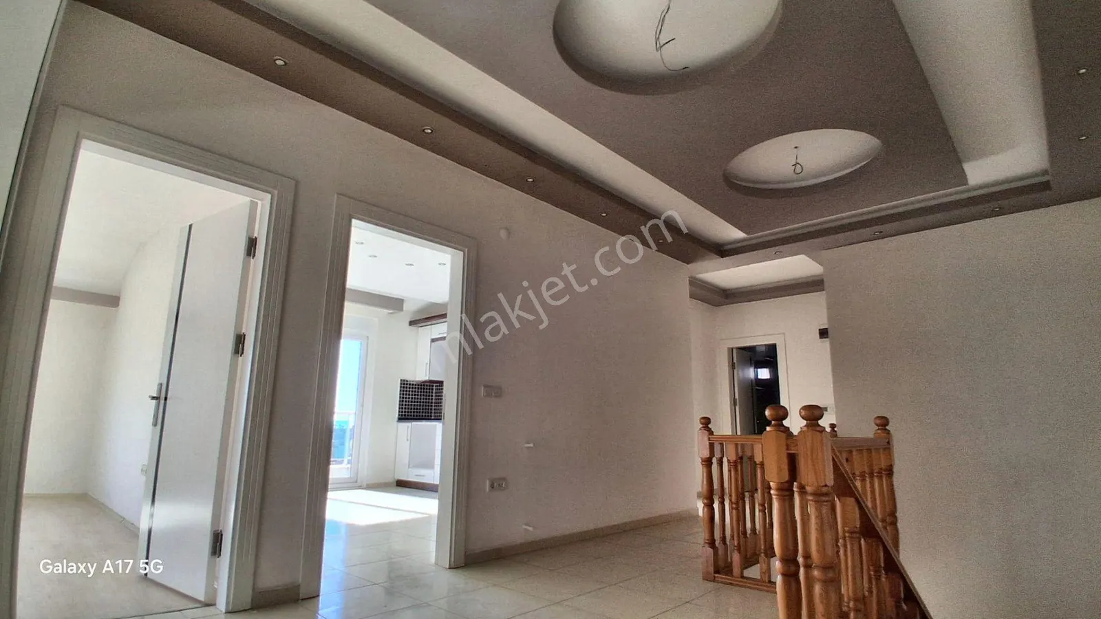 Apartment, 7-room, 300 m²