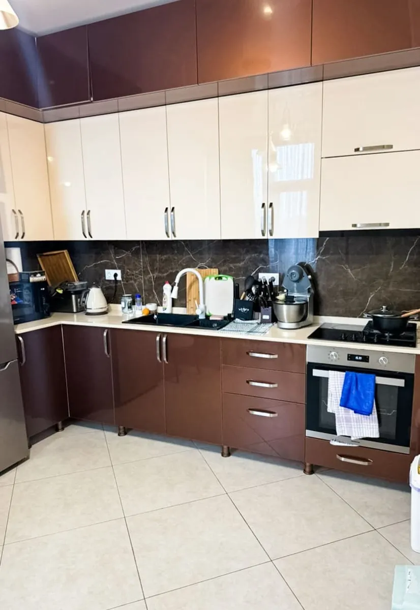 Apartment, 3-room, 152 m²