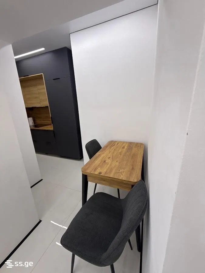 Квартира, 4-комн., 98 м²