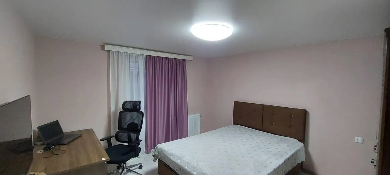 Дом, 8-комн., 232 м²