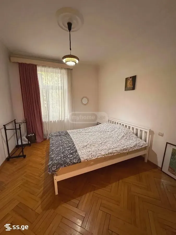 Квартира, 4-комн., 140 м²
