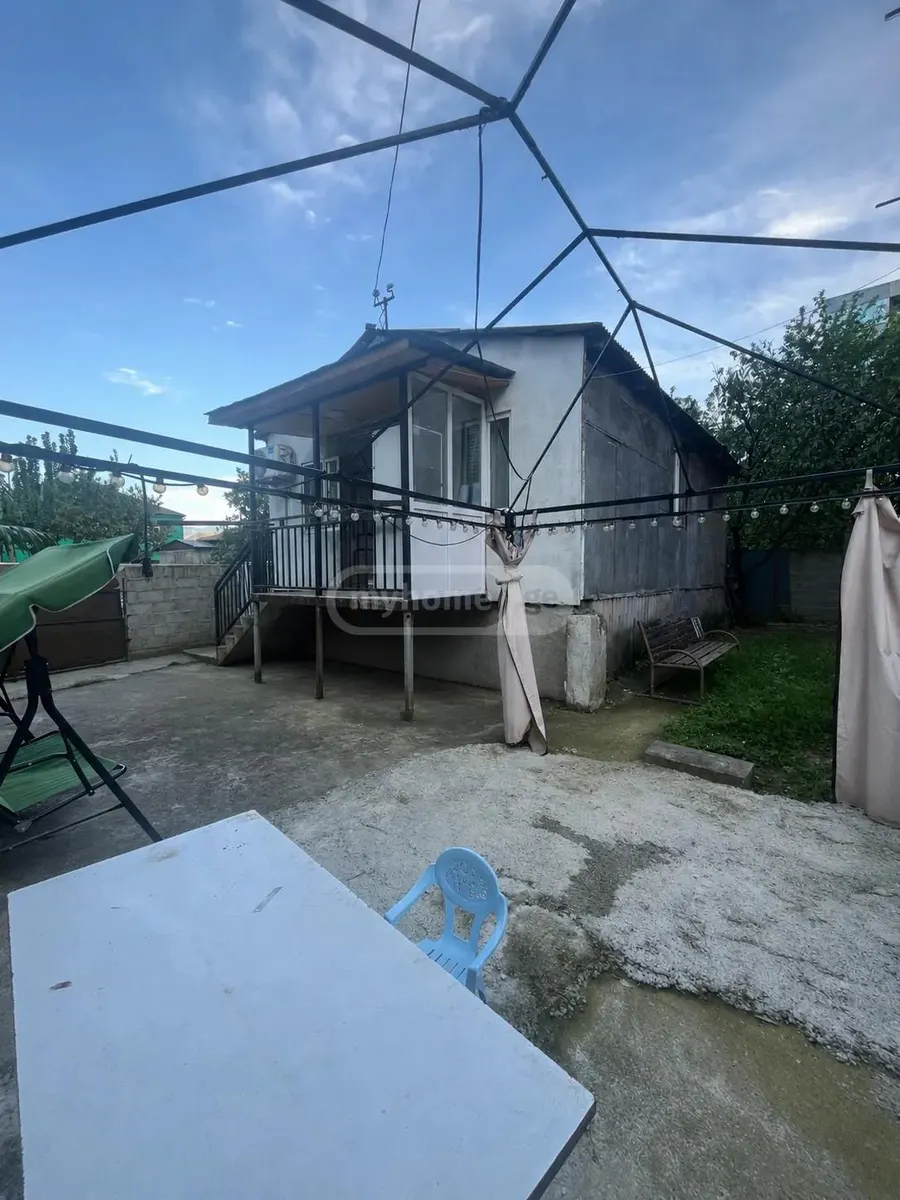 House, 4-room, 80 m²