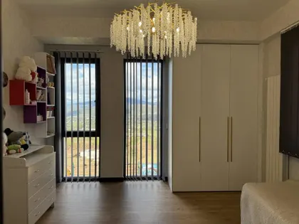 Дом, 5-комн., 180 м²