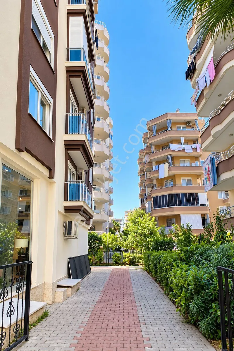 Apartment, 7-room, 300 m²