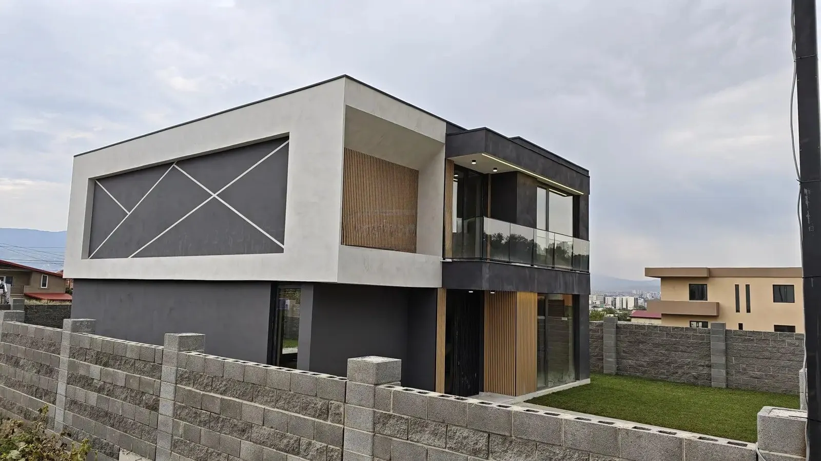 House, 6-room, 240 m², Archi Alley