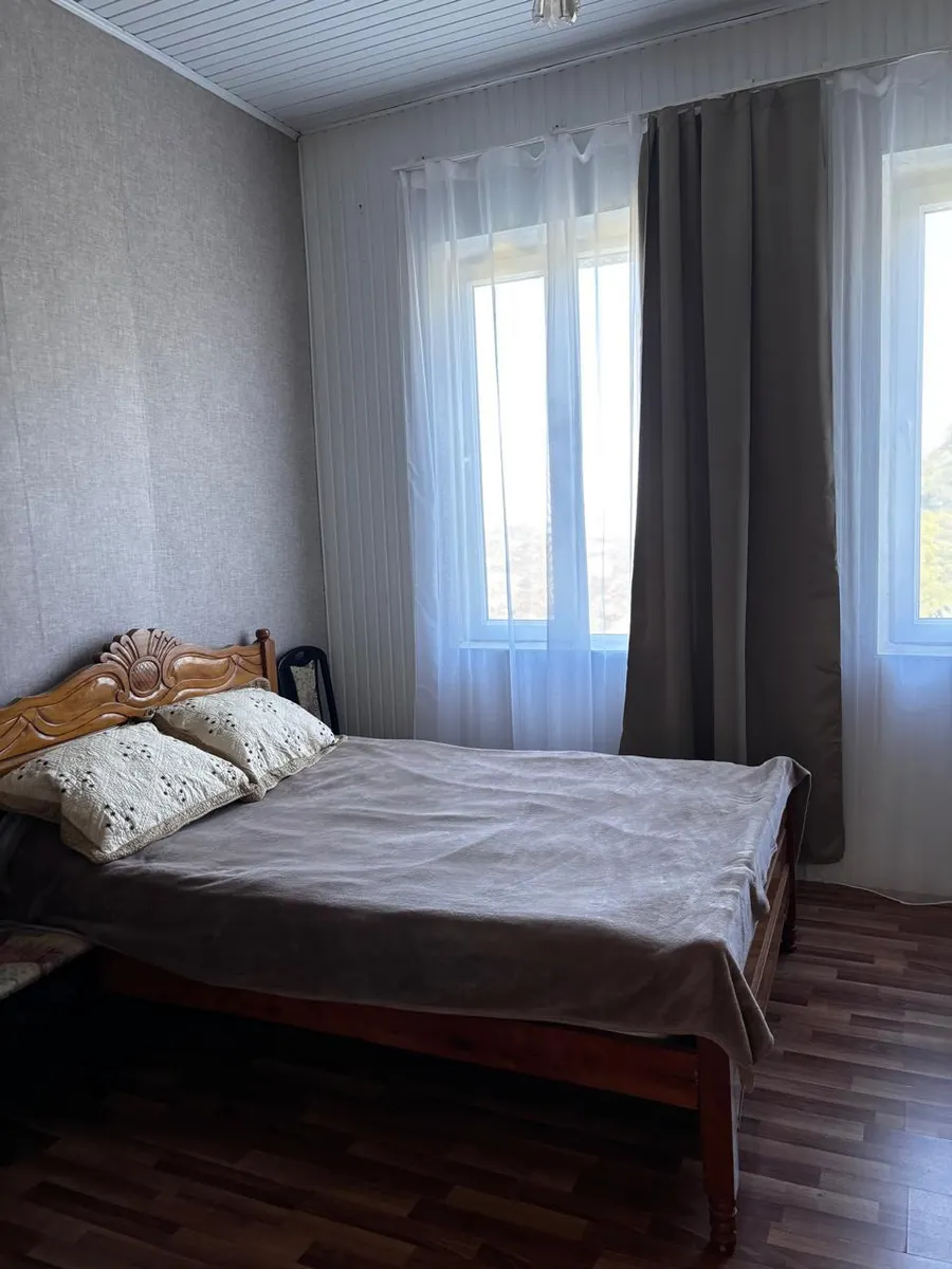 House, 3-room, 177 m²
