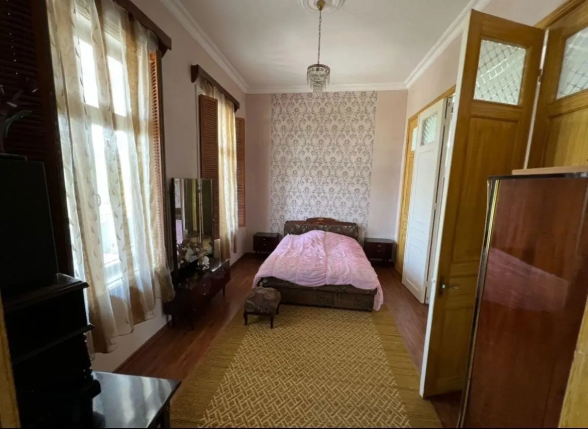 Дом, 7-комн., 450 м²