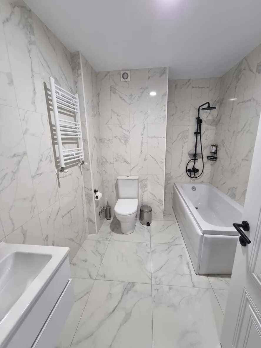 Квартира, 3-комн., 121 м²