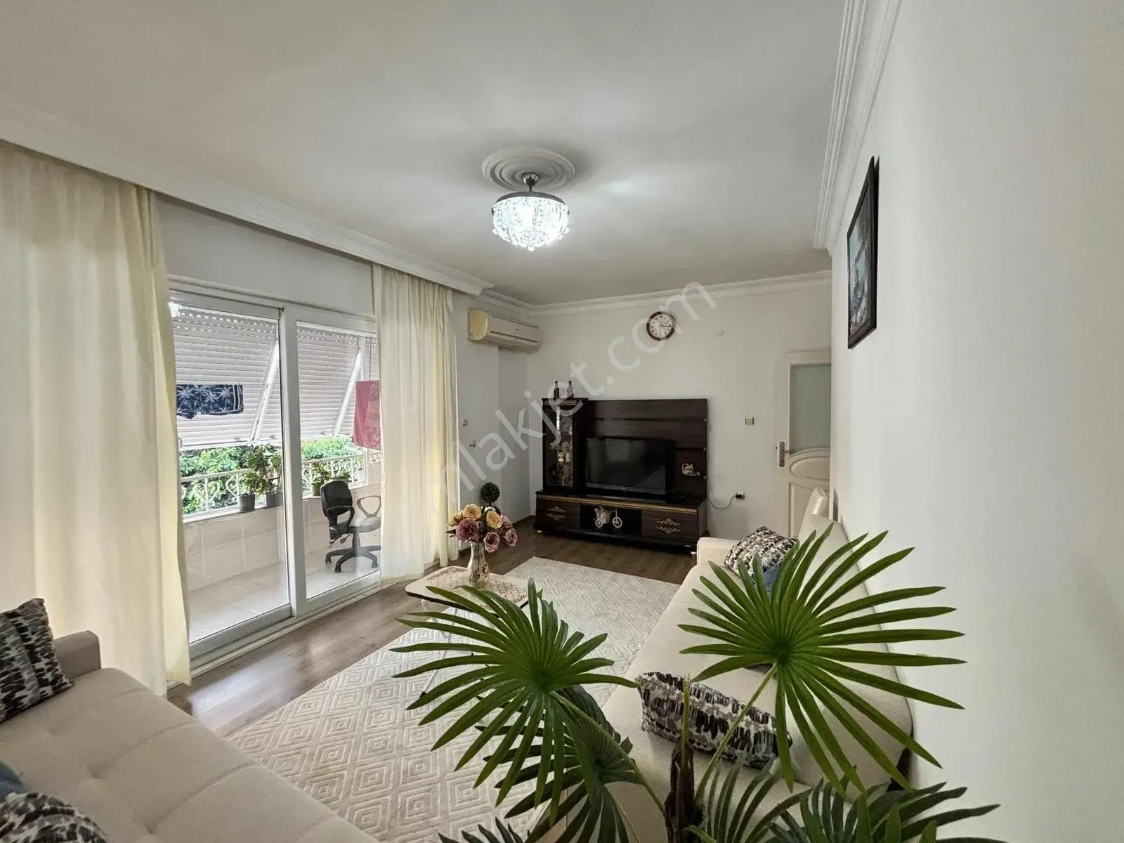 Apartment, 3-room, 120 m²