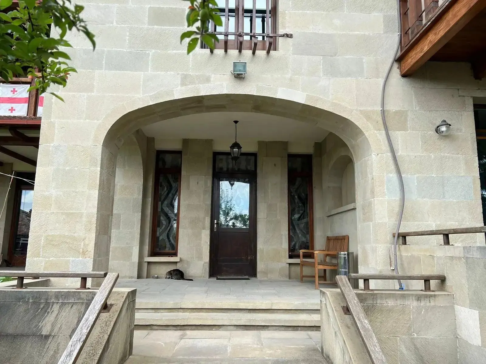 Дом, 15-комн., 900 м²
