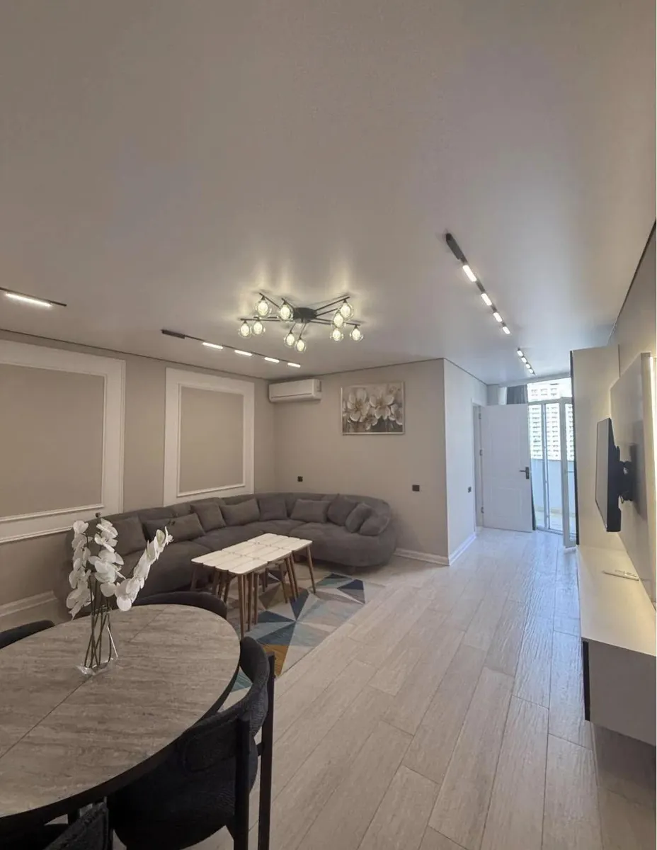 Квартира, 3-комн., 96 м², Mega City