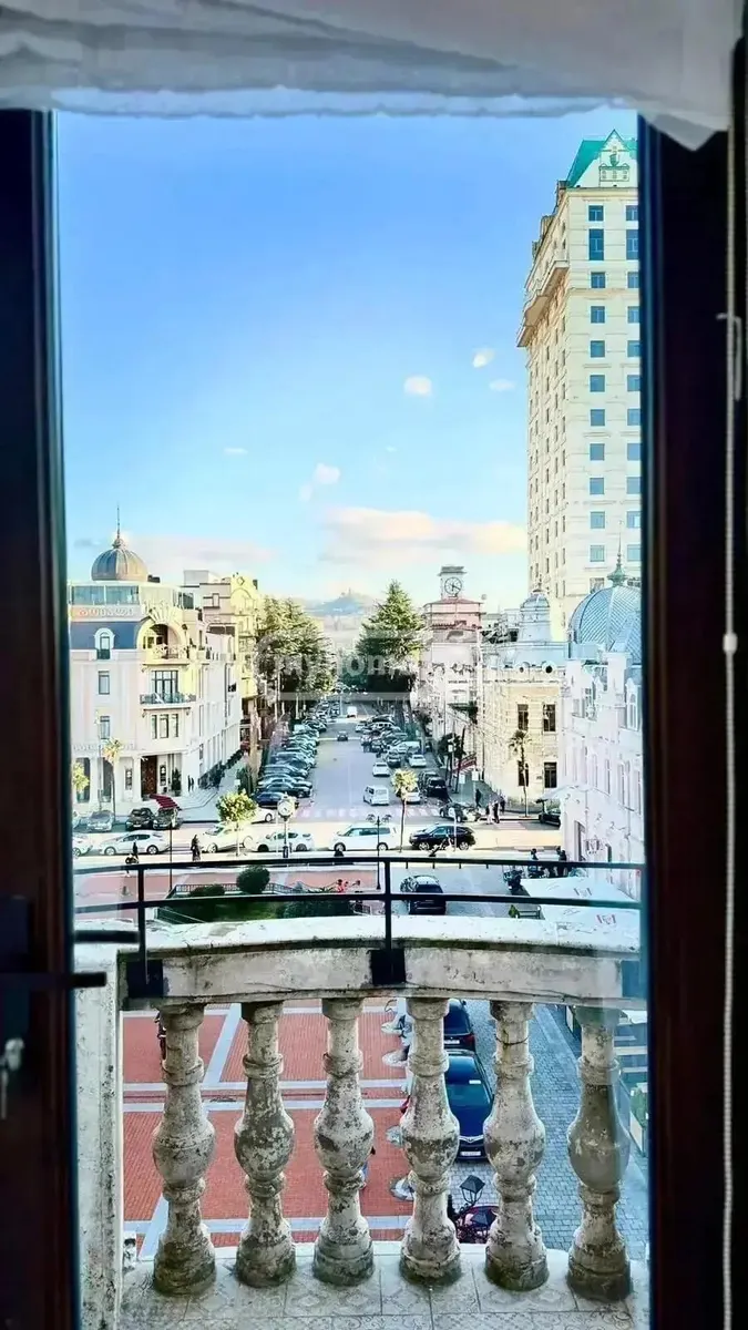 Квартира, 3-комн., 115 м²