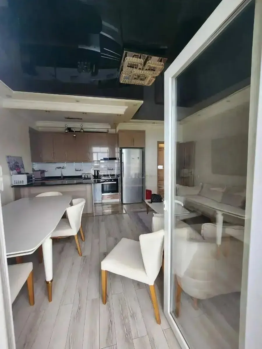 Квартира, 3-комн., 100 м², Aisi