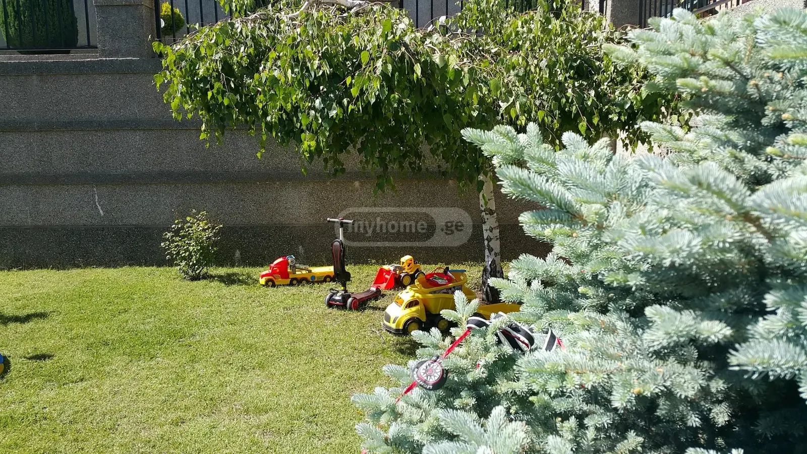 House, 5-room, 350 m²