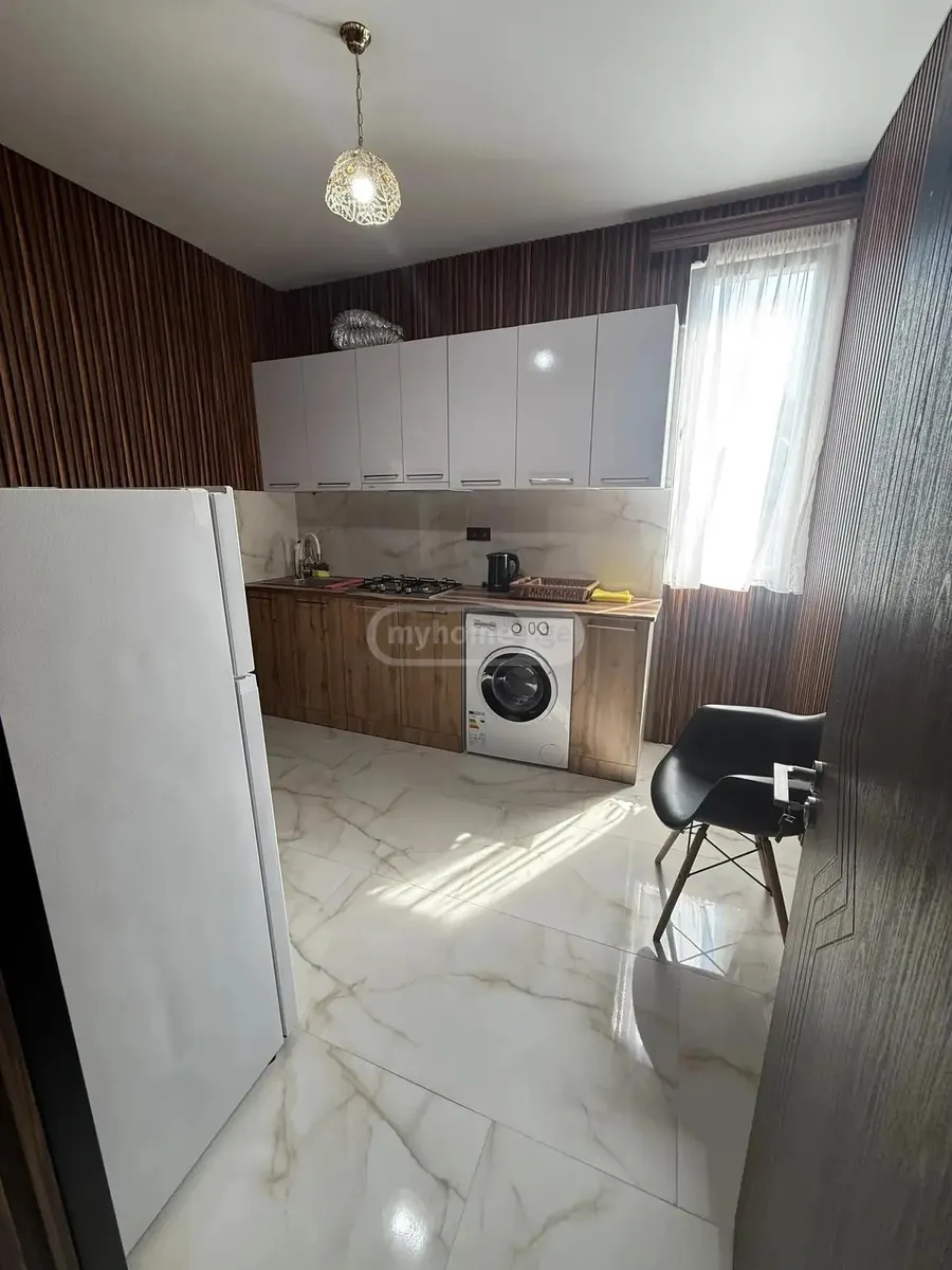 House, 3-room, 45 m²