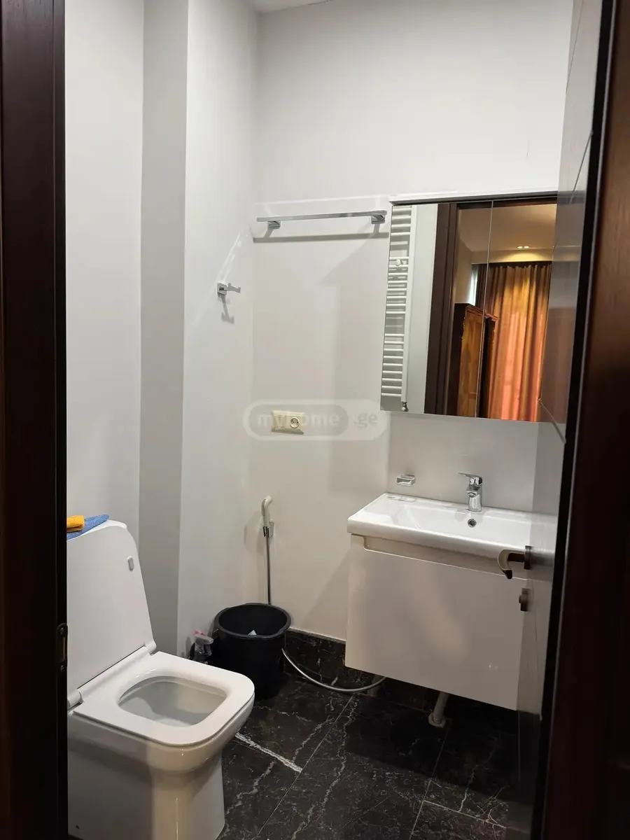 House, 5-room, 588 m²