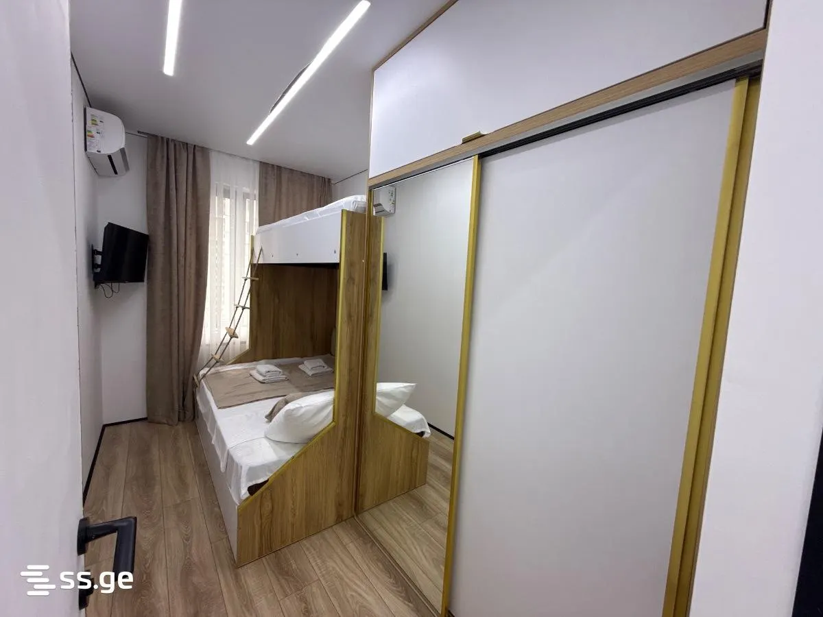 Квартира, 4-комн., 98 м²