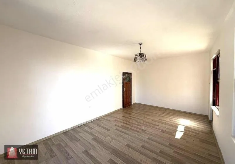 Квартира, 3-комн., 120 м²