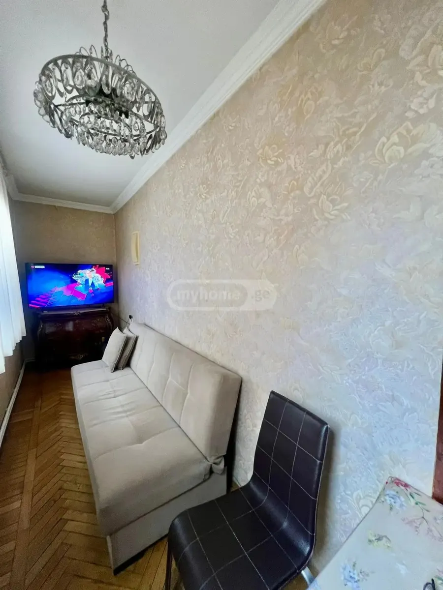 Apartment, 4-room, 87 m²